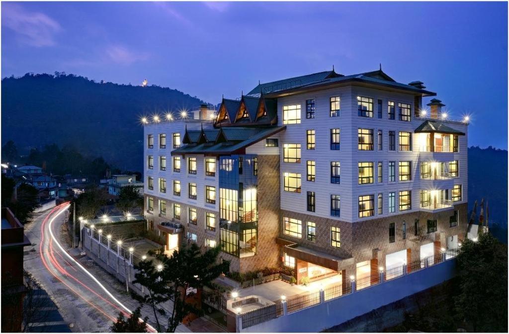 Sobralia Casino Resort & Spa Namchi Bagian luar foto