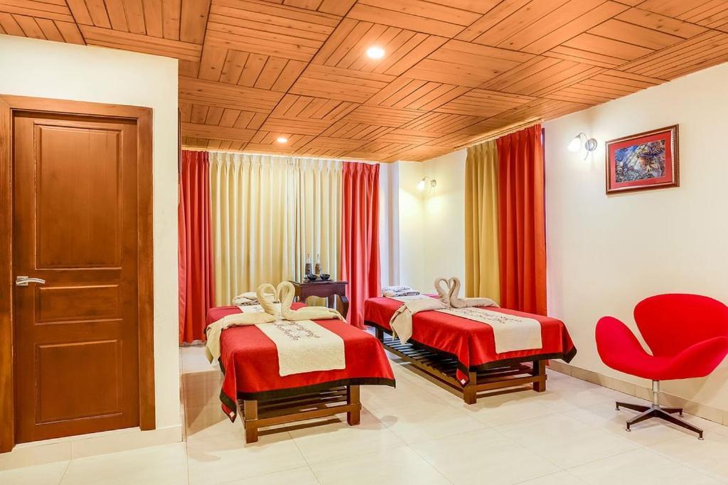 Sobralia Casino Resort & Spa Namchi Bagian luar foto