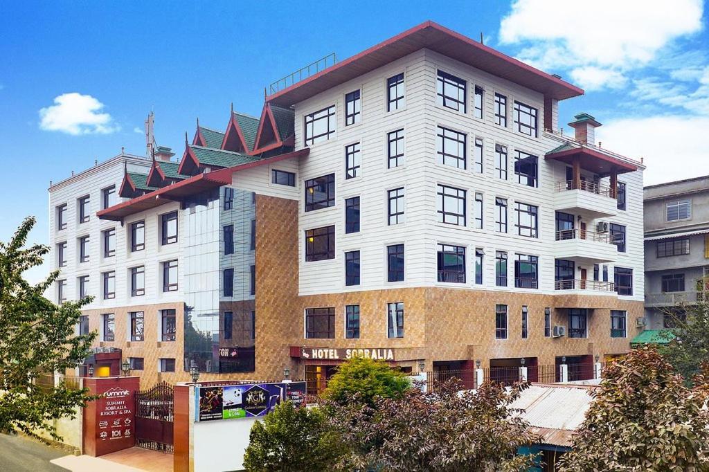 Sobralia Casino Resort & Spa Namchi Bagian luar foto