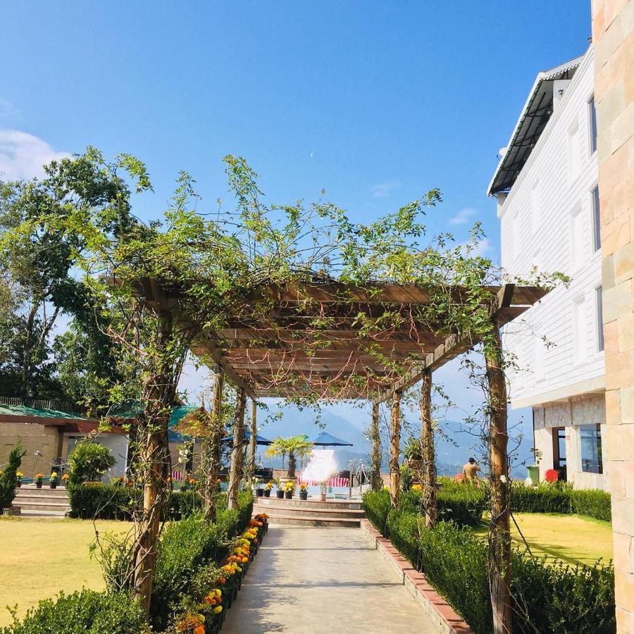 Sobralia Casino Resort & Spa Namchi Bagian luar foto