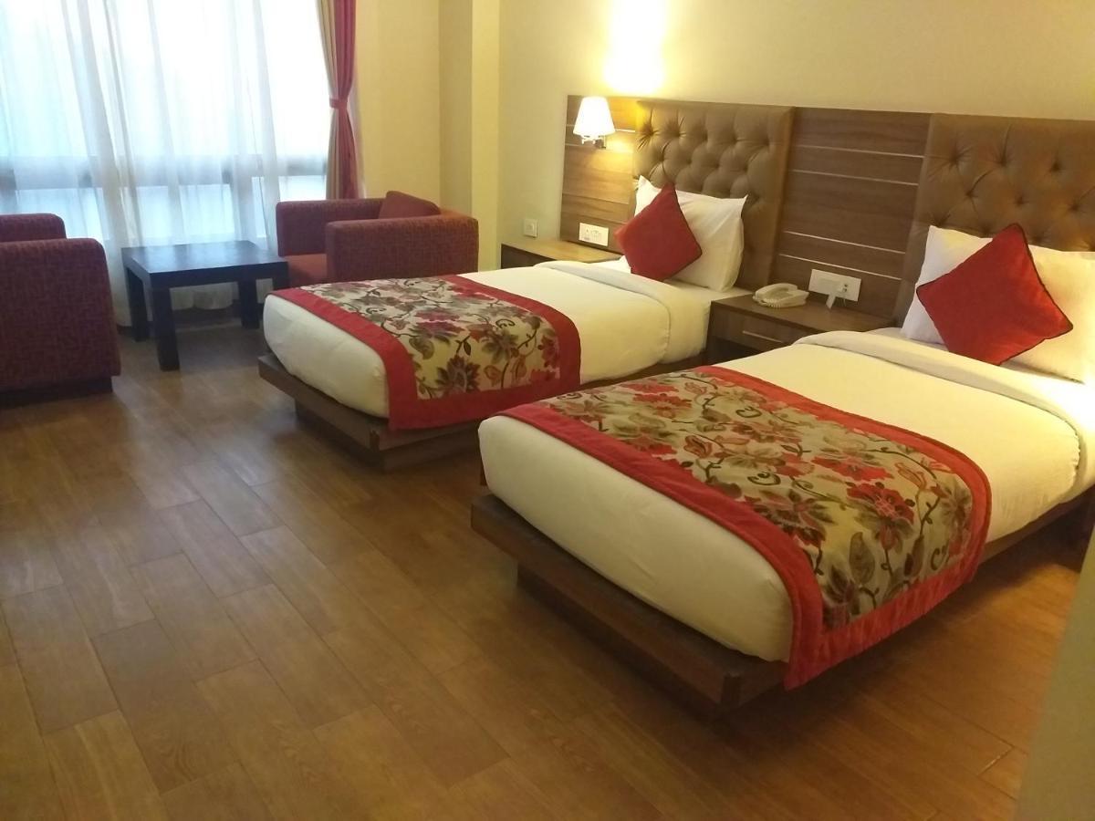 Sobralia Casino Resort & Spa Namchi Bagian luar foto