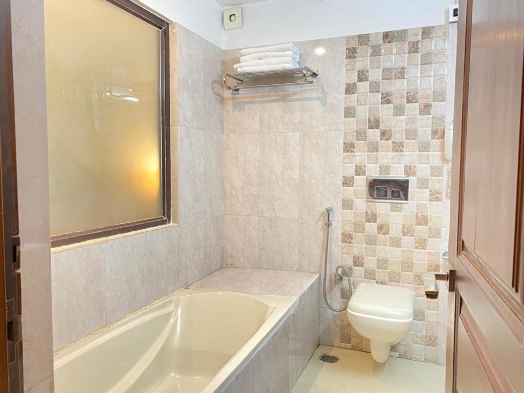 Sobralia Casino Resort & Spa Namchi Bagian luar foto