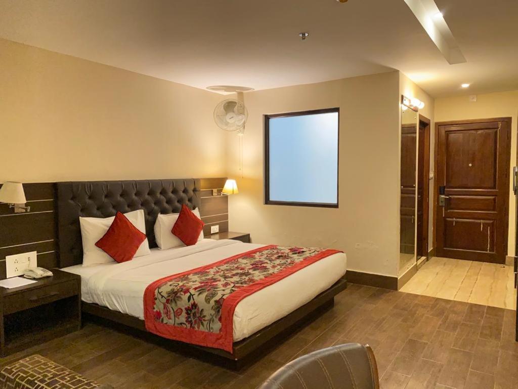 Sobralia Casino Resort & Spa Namchi Bagian luar foto